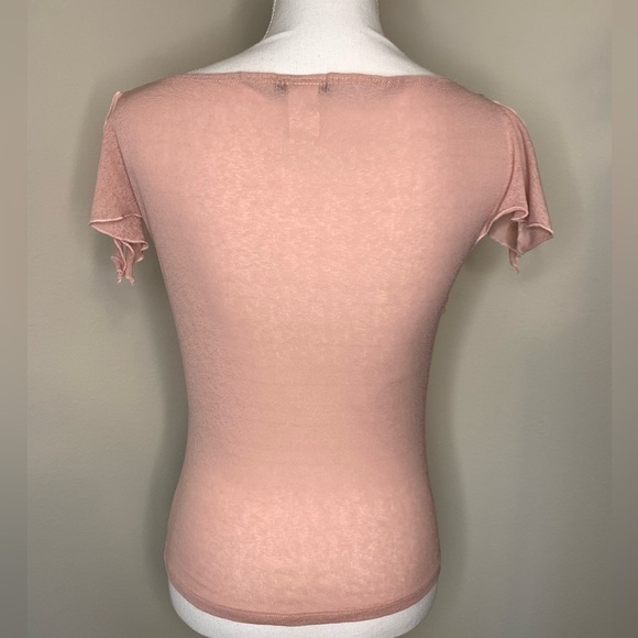 One ❤️ Women Flutter Sleeve Pale Pink Top Blouse Size Medium - Picture 2 of 6